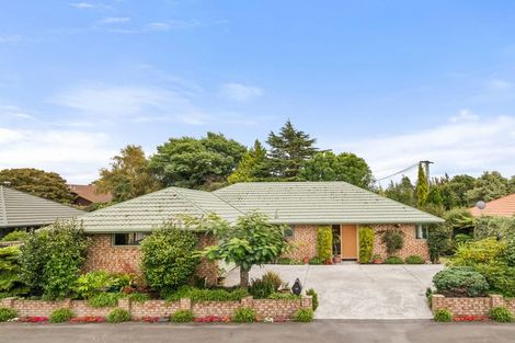 Photo of property in 25 Farquhars Road, Redwood, Christchurch, 8051