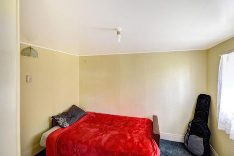 Photo of property in 24 Junction Road, Ravensbourne, Dunedin, 9022