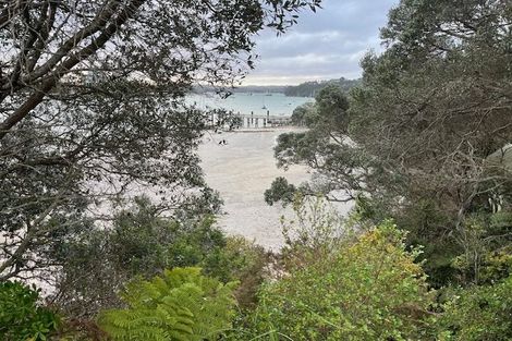 Photo of property in 1/7 Beach Haven Road, Beach Haven, Auckland, 0626