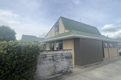 Photo of property in 2/494 Ferguson Street, Palmerston North, 4410