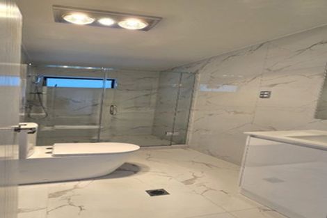 Photo of property in 8b Nield Road, Manurewa, Auckland, 2102