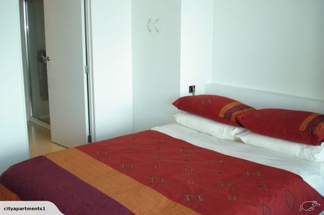 Photo of property in Scene One Apartments, 405/2 Beach Road, Auckland Central, Auckland, 1010