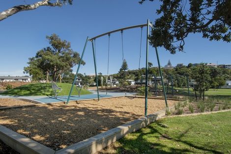 Photo of property in 25 Harbour View Road, Omokoroa, 3114