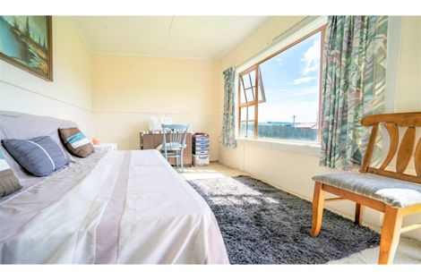 Photo of property in 5 Pearce Street, Bluff, 9814