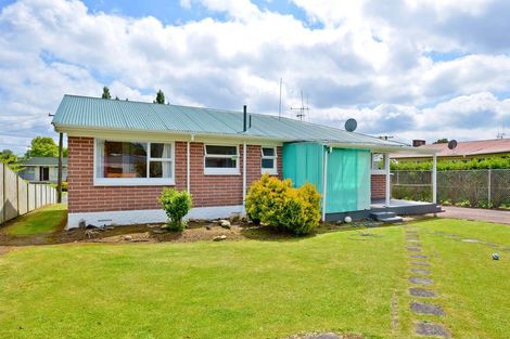 Photo of property in 28 Lewis Street, Glenview, Hamilton, 3206