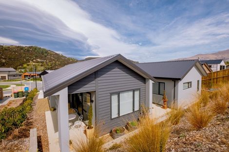 Photo of property in 45 Mount Linton Avenue, Wanaka, 9305