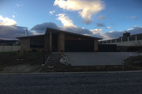 Photo of property in 16 Chandler Crescent, Clyde, 9330