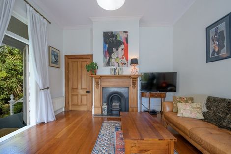 Photo of property in 209 Collingwood Street, Nelson South, Nelson, 7010