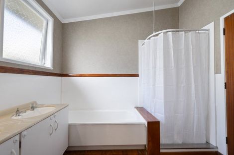 Photo of property in 82 Slacks Road, Awapuni, Palmerston North, 4412