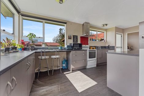 Photo of property in 24 Montjoy Street, Stratford, 4332