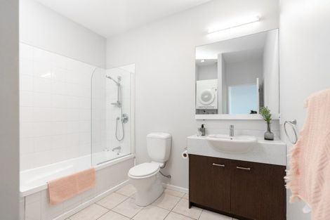 Photo of property in Stadium Garden Flats, 315/107 Thorndon Quay, Pipitea, Wellington, 6011