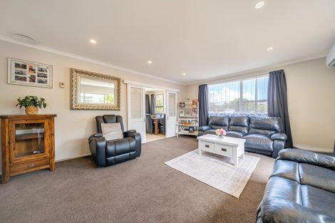 Photo of property in 20 Shanly Street, Brown Owl, Upper Hutt, 5018