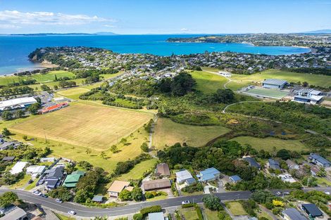 Photo of property in 18 Rimu Road, Stanmore Bay, Whangaparaoa, 0932