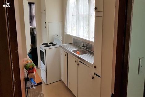 Photo of property in 20-22 Sievers Grove, Cannons Creek, Porirua, 5024