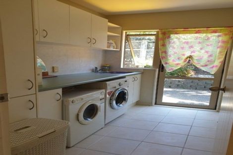 Photo of property in 701a Beach Road, Rothesay Bay, Auckland, 0630