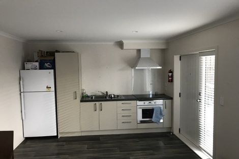 Photo of property in 3 Somerset Street, Brooklands, New Plymouth, 4310