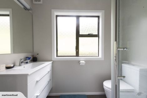 Photo of property in 24 Wharfdale Street, Macandrew Bay, Dunedin, 9014