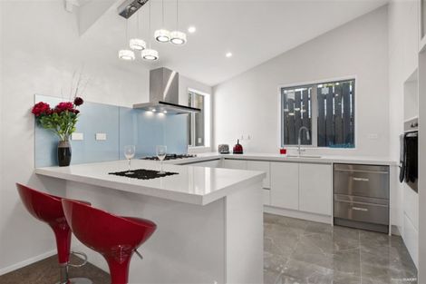 Photo of property in 61a Simpson Road, Ranui, Auckland, 0612