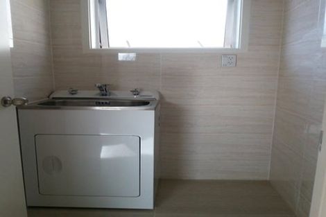 Photo of property in 104a Mellons Bay Road, Mellons Bay, Auckland, 2014