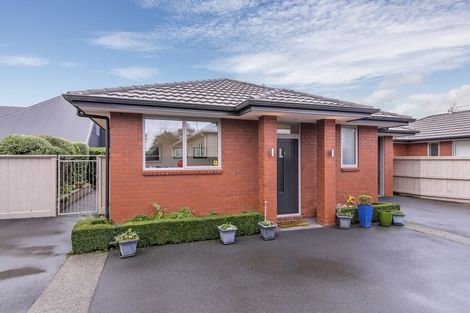 Photo of property in 37b Otara Street, Ilam, Christchurch, 8053