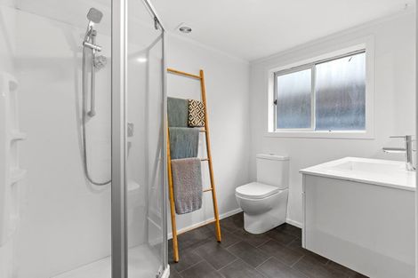 Photo of property in 1/26 Nor'east Drive, Northcross, Auckland, 0632