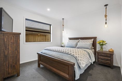 Photo of property in 8 Manaia Place, Papamoa, 3118