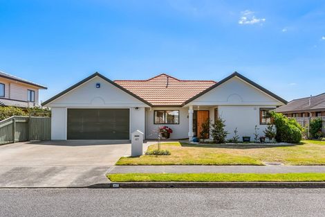 Photo of property in 67 Cedar Drive, Paraparaumu Beach, Paraparaumu, 5032