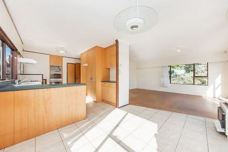 Photo of property in 11 Taioma Crescent, Te Atatu Peninsula, Auckland, 0610