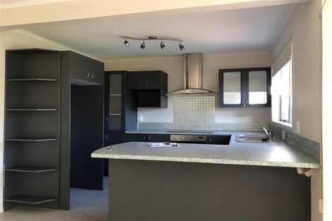 Photo of property in 2/13 Steele Street, Meadowbank, Auckland, 1072