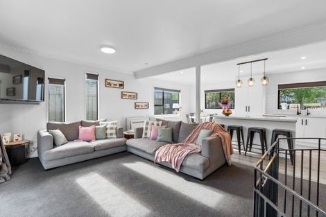 Photo of property in 79 Kinmont Crescent, Kinmont Park, Mosgiel, 9024