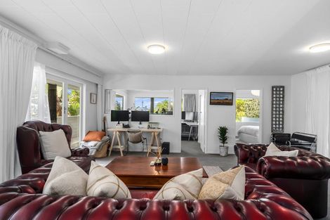 Photo of property in 24 Bridge View Road, Birkenhead, Auckland, 0626