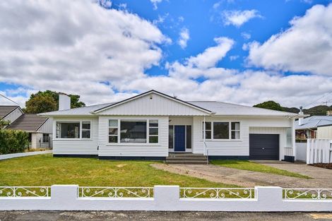 Photo of property in 7 Beecham Grove, Epuni, Lower Hutt, 5011