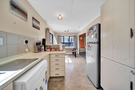 Photo of property in 10 Fitzroy Street, Normanby, Hawera, 4614