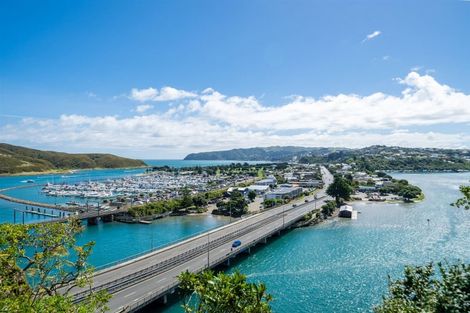 Photo of property in 62 Kiriwai Road, Paremata, Porirua, 5024