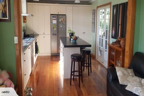 Photo of property in 43a Collins Avenue, Tawa, Wellington, 5028