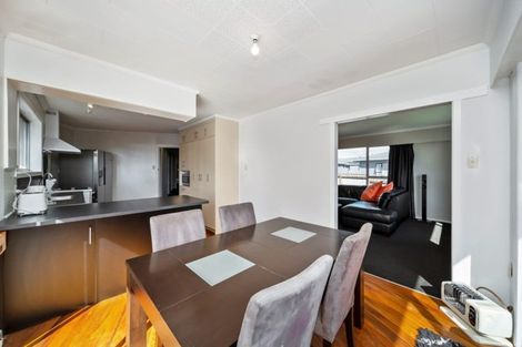 Photo of property in 12 Saxton Road, Upper Vogeltown, New Plymouth, 4310