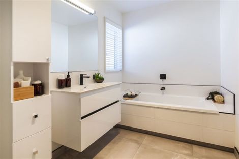 Photo of property in 6 Ciaran Close, Broomfield, Christchurch, 8042