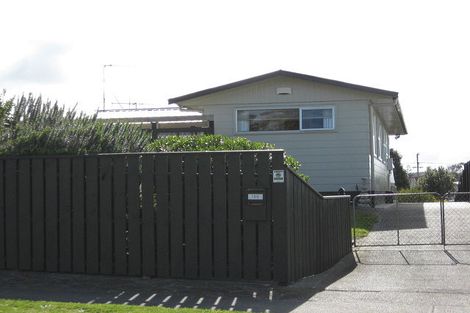 Photo of property in 100 Matai Street, Castlecliff, Whanganui, 4501