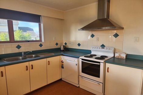 Photo of property in 39 James Cook Street, Havelock North, 4130