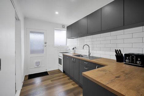 Photo of property in 3b Bideford Street, Brooklands, New Plymouth, 4310