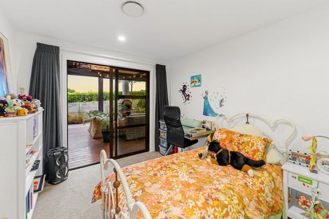 Photo of property in 64 Drabble Crescent, Papamoa Beach, Papamoa, 3118