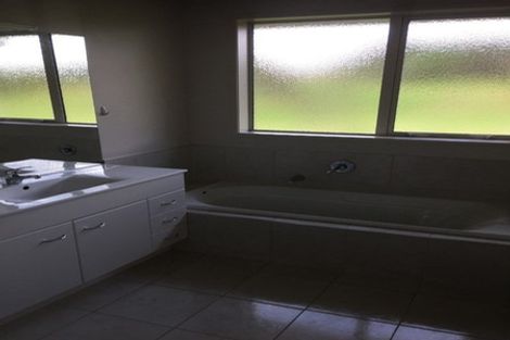 Photo of property in 24 Te Arai Point Road, Te Arai, Wellsford, 0975