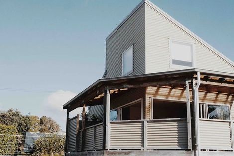 Photo of property in 5 Karioi Crescent, Raglan, 3225