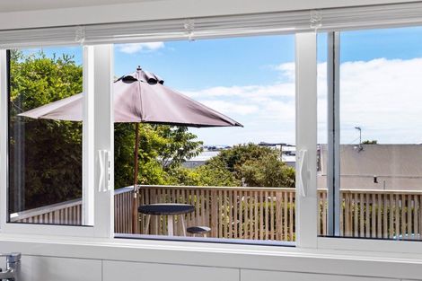 Photo of property in 125 Pendarves Street, New Plymouth, 4312