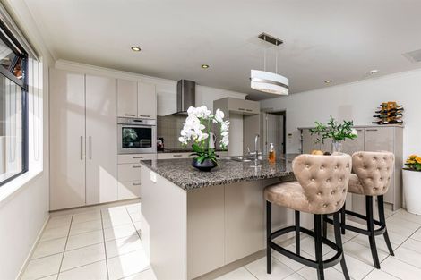 Photo of property in 4 Clapton Place, Henderson, Auckland, 0612