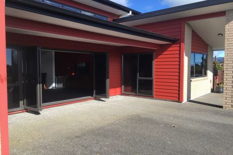 Photo of property in 1060 Carrington Road, Hurworth, New Plymouth, 4371