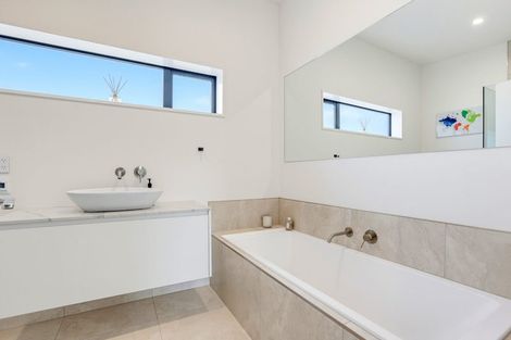 Photo of property in 13 Matuku Lane, Heathcote Valley, Christchurch, 8022