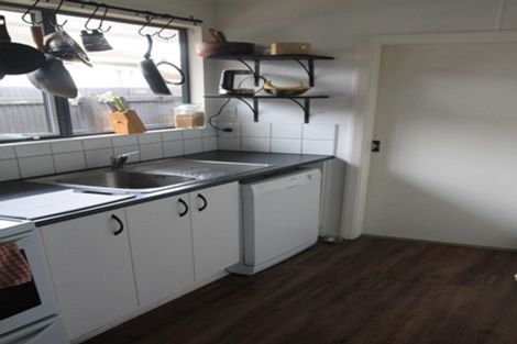 Photo of property in 2/43 Leighton Avenue, Waiwhetu, Lower Hutt, 5010