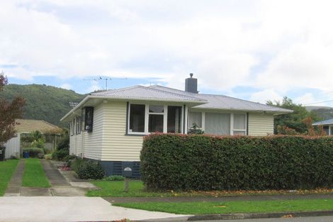 Photo of property in 25 Foster Street, Taita, Lower Hutt, 5011