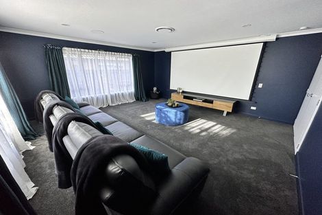 Photo of property in 18 Parkhaven Drive, Rosehill, Papakura, 2113